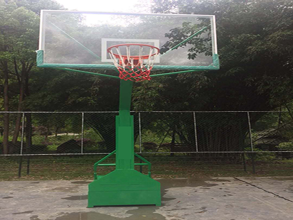 南江大峡谷篮球架安装